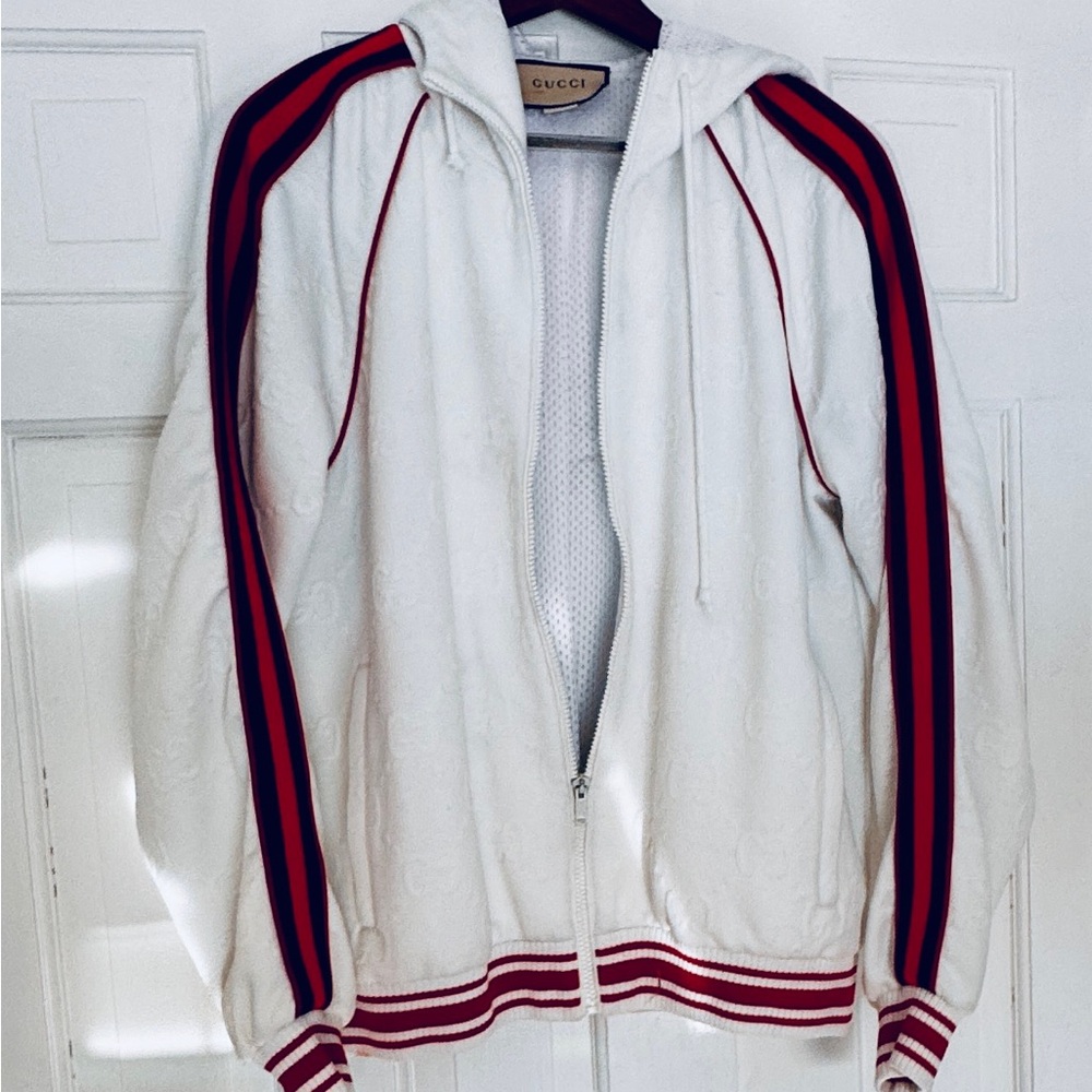 Gucci White GG Motif Heavy Shell Jacket & Shorts Set – Men’s Small